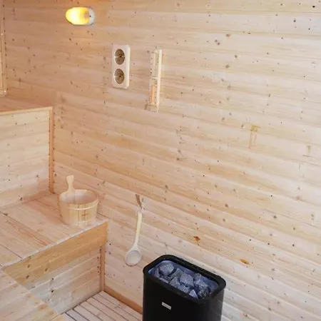 Angela فيلة Vinišće