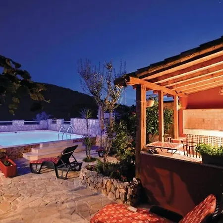 Angela فيلة Vinišće